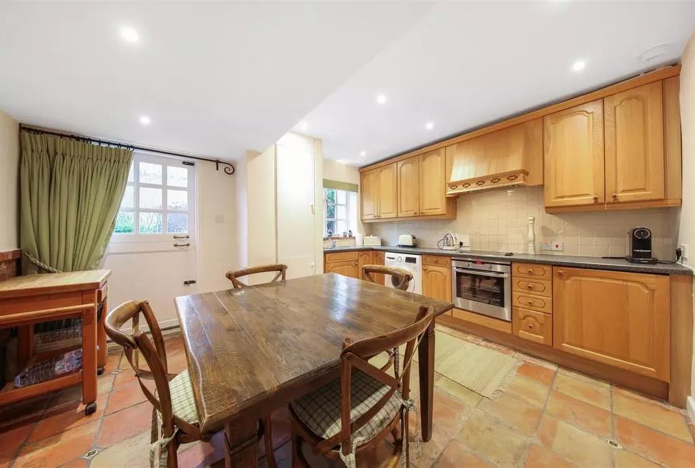 Hendon Park Cottages, Mill Hill, NW7, Mill Hill